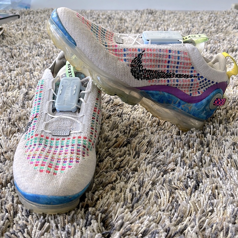 Nike VaporMax Flyease lock/release